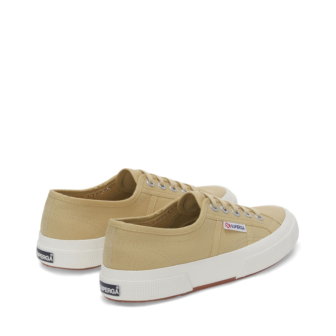 Le Superga Unisex 2750-COTU CLASSIC Sneaker GREEN OLIVE-F AVORIO Dressed Side (jpg Rgb)		