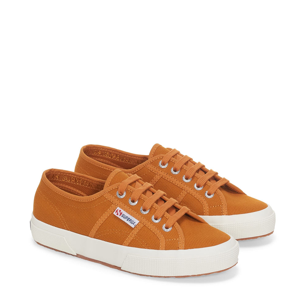 Le Superga Unisex 2750-COTU CLASSIC Sneaker BROWN LT CURRY-FAVORIO Dressed Front (jpg Rgb)	