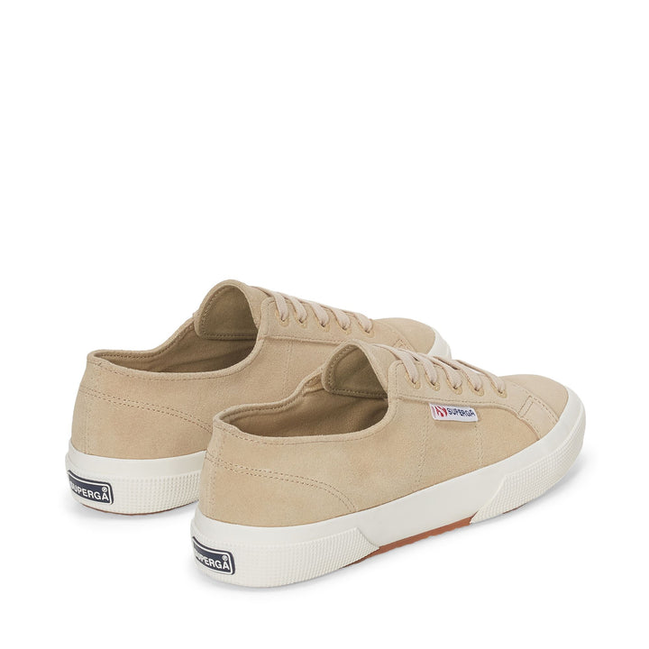 Le Superga Unisex 2750 SUEDE Sneaker BEIGE LT-FAVORIO Dressed Side (jpg Rgb)		