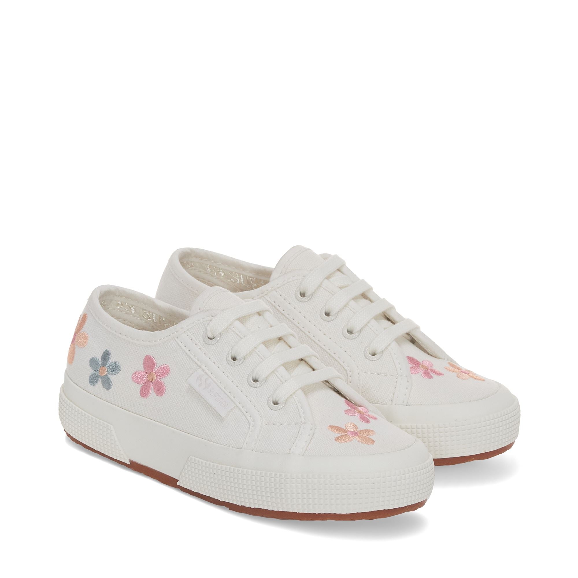 White shoes with embroidered flowers sales