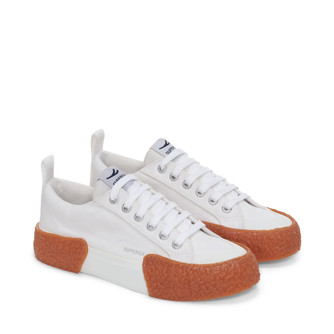 Sneakers Unisex 2660 STRIPE BIG BUMPERS Low Cut WHITE-GUM Dressed Front (jpg Rgb)	