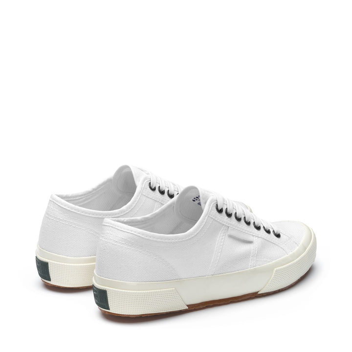 Le Superga Unisex 2750 OG Low Cut WHITE-FWHTAVORIO Dressed Side (jpg Rgb)		