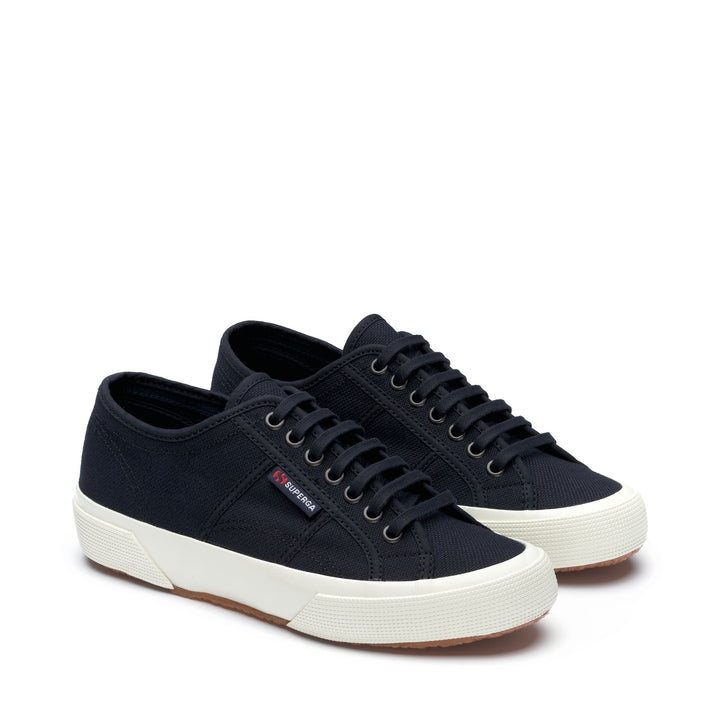 Le Superga Unisex 2750 OG Low Cut NAVY-F WAVORIO Dressed Front (jpg Rgb)	