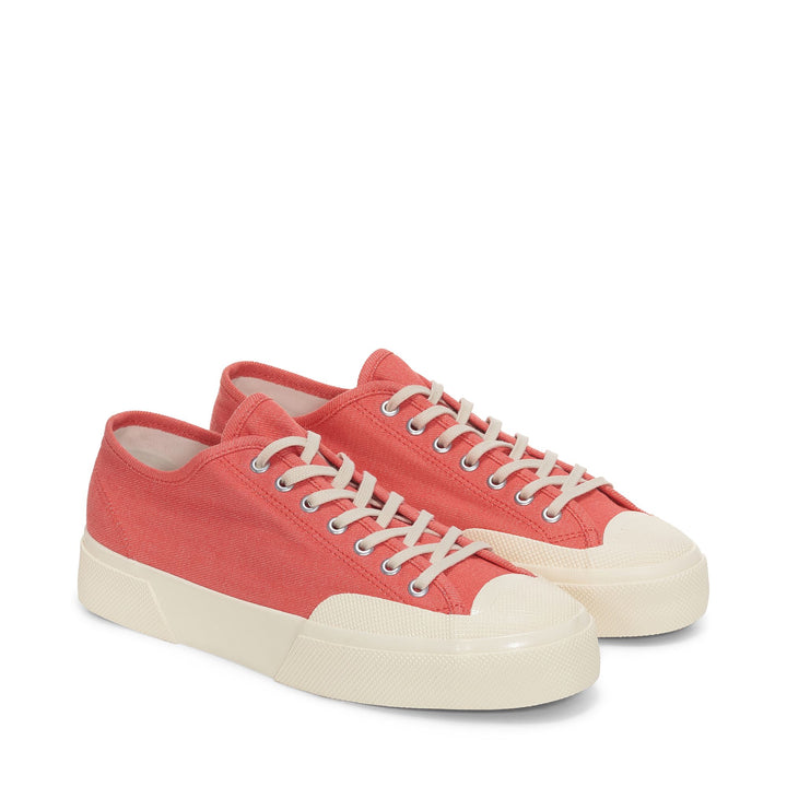 Le Superga Unisex 2432 WORKS LOW CUT DENIM YARN DYED Low Cut RED-OFF WHITE Dressed Front (jpg Rgb)	