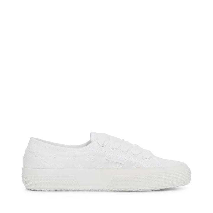 Le Superga Woman 2750 FLOWER SANGALLO Low Cut TOTAL WHITE Photo (jpg Rgb)			