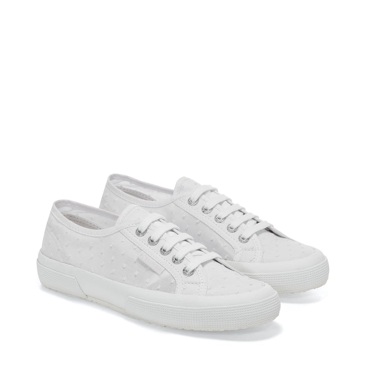 Le Superga Woman 2750 PLUMETIS Sneaker WHITE Dressed Front (jpg Rgb)	