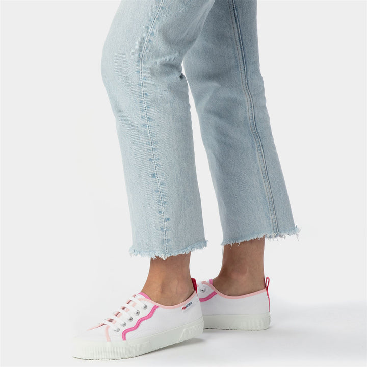 Le Superga Woman 2750 CURLY BINDINGS Low Cut WHITE-SHADED PINK Dressed Front Double		