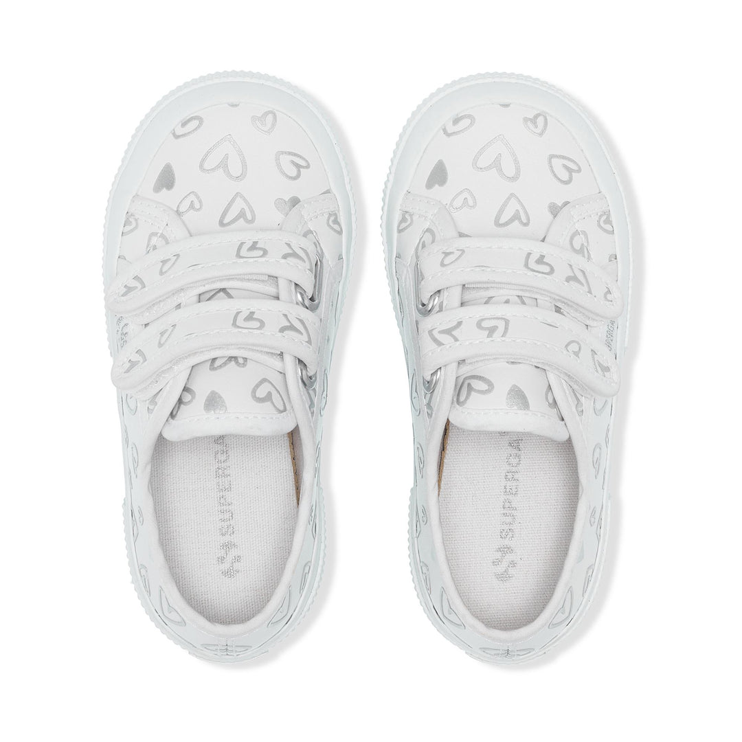 Le Superga Girl 2750 KIDS STRAPS VEGAN MATERIAL CUTE HEARTS PRINT Low Cut WHITE-SILVER HEARTS Dressed Back (jpg Rgb)		